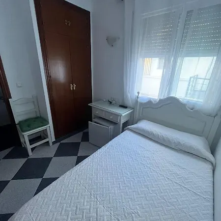 Restaurante La Giralda Гостевой дом *