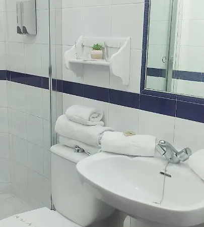 Restaurante La Giralda Гостевой дом *